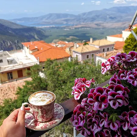 Delphic Horizons * Delphoi