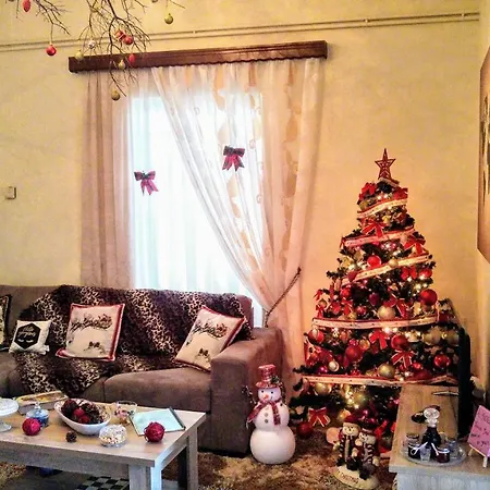 Delphic Horizons * Delphoi