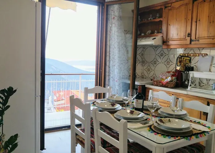 Delphic Horizons * Delphi